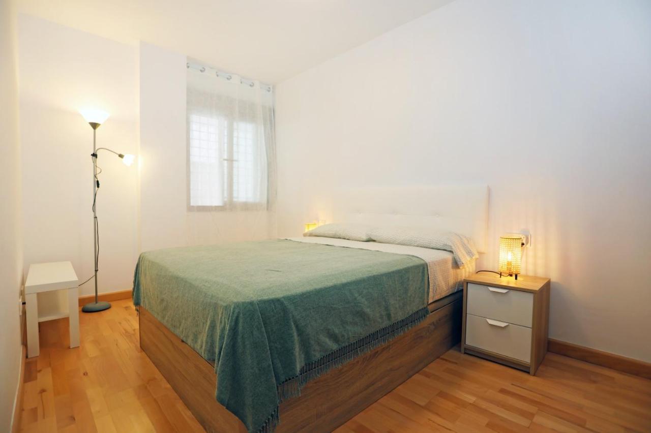 Casa Fenicia - Cosy Apartment With Free Private Parking Malaga Exterior photo